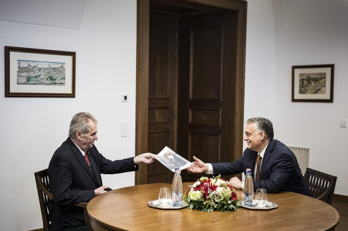 Orbán: Magyarország és Csehország kapcsolataiban nincsenek problémás ügyek