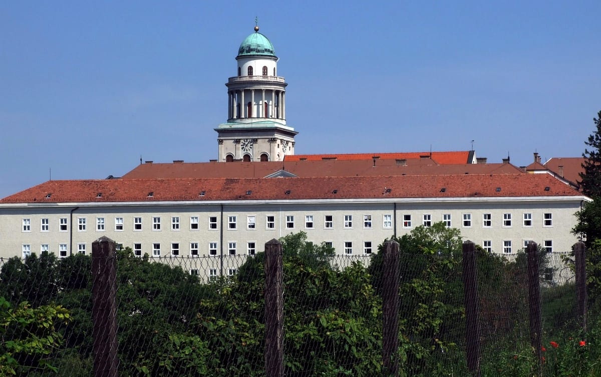 Sokan az egyházi iskolákba menekülnek az állami oktatás elől