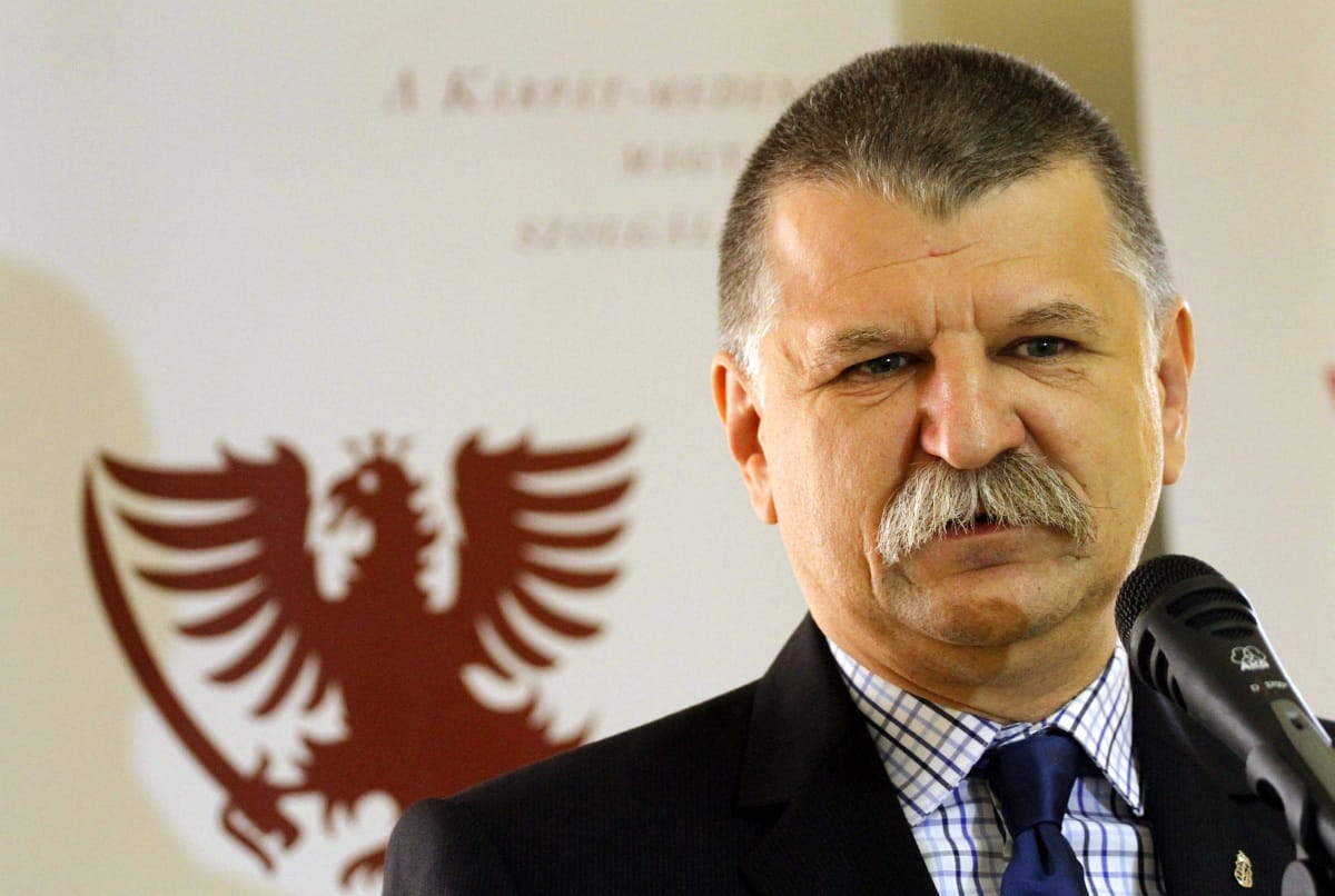 Kövér szerint azért még közpénz, ami az MNB-alapítványoknál van