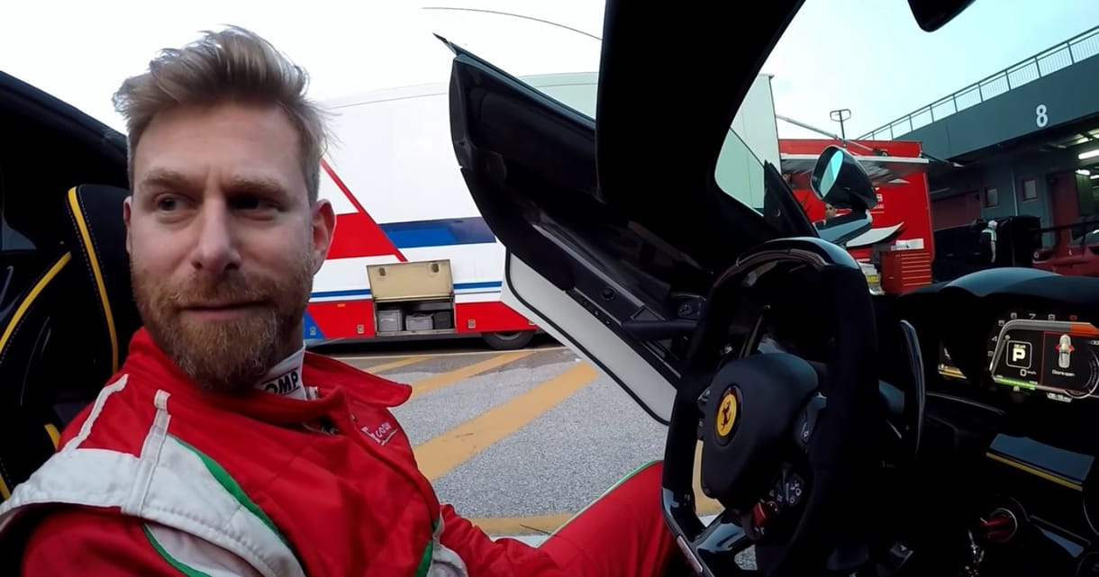 Így vezeti Josh Cartu a 600 milliós Ferrarit – videó