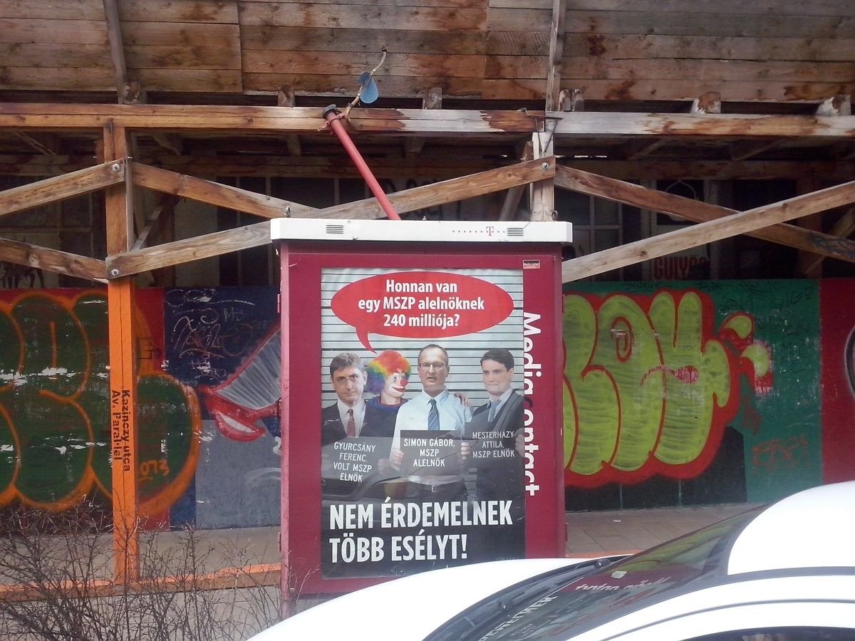 Megszólalt a CÖF-ös plakátbohóc