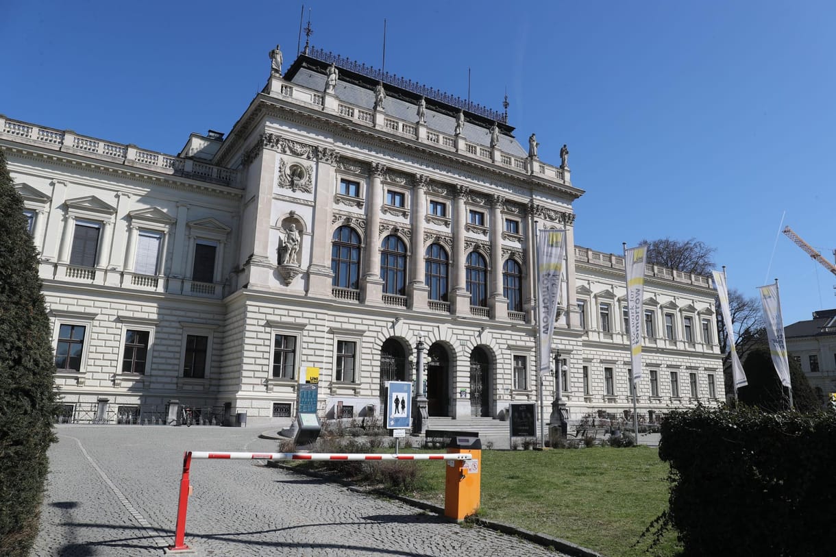 Megtalálták a legrégebbi bekötött könyvtöredéket, természetesen sörről és adózásról szól