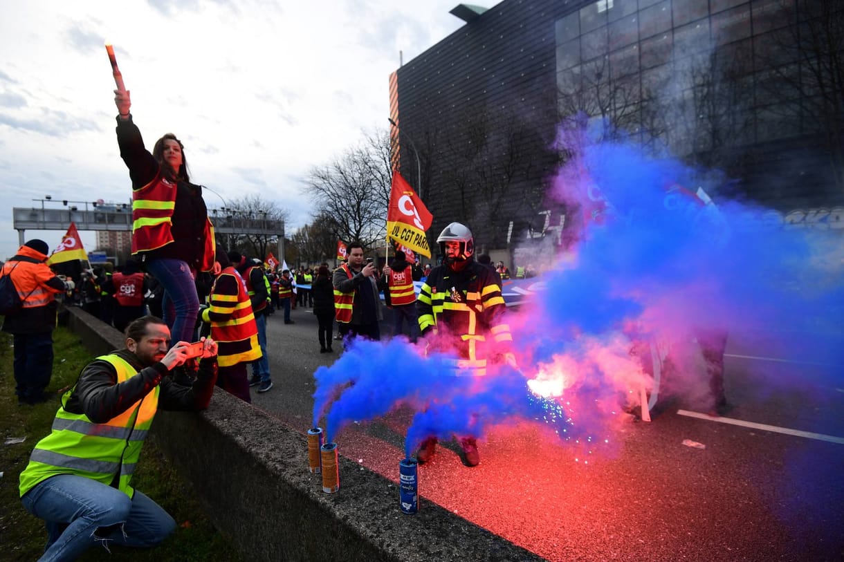 Die Welt-kommentár: A francia politikai elit felszámolja az országot – Putyin örülhet