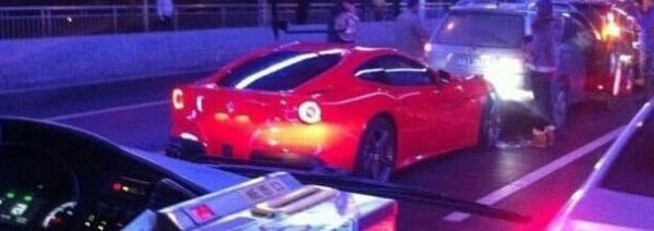 Megvan az első összetört Ferrari F12berlinetta