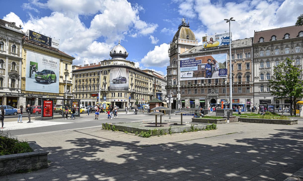 Hétfőn kezdődik a Blaha Lujza tér felújítása, 12 hétig okozhat fennakadást az autósoknak