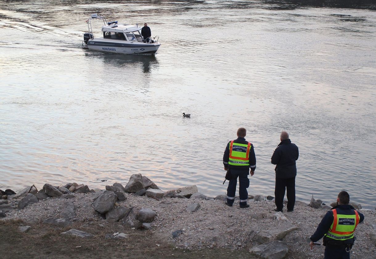 Bombát talált a Duna-parton egyik olvasónk – fotók
