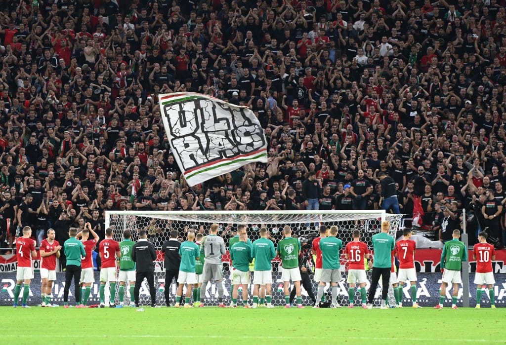 Kifütyülés és majomhuhogás a Puskásban: a FIFA-hoz fordul az angol szövetség