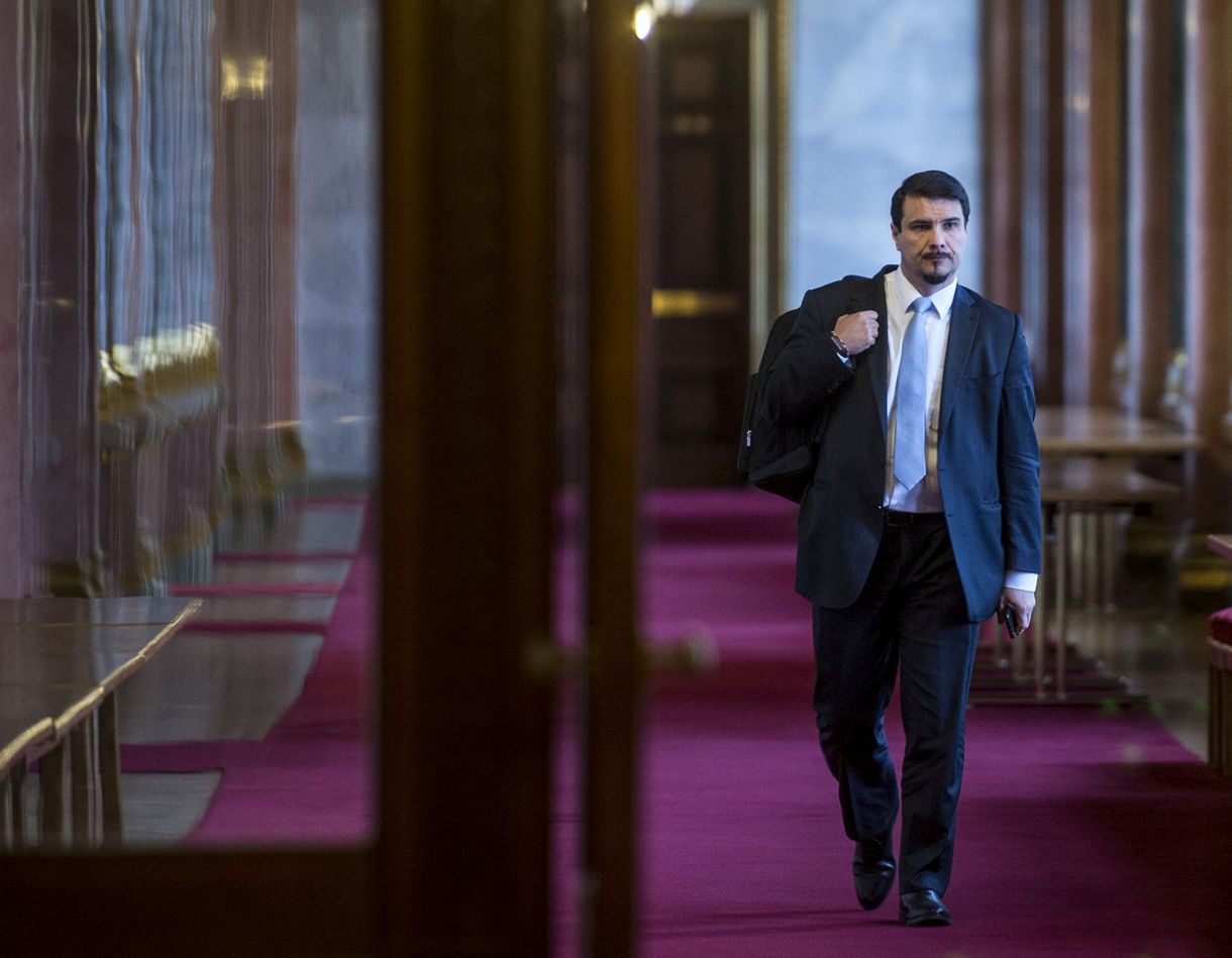 Kilép az MSZP-ből, és új pártot alapít Mesterházy Attila