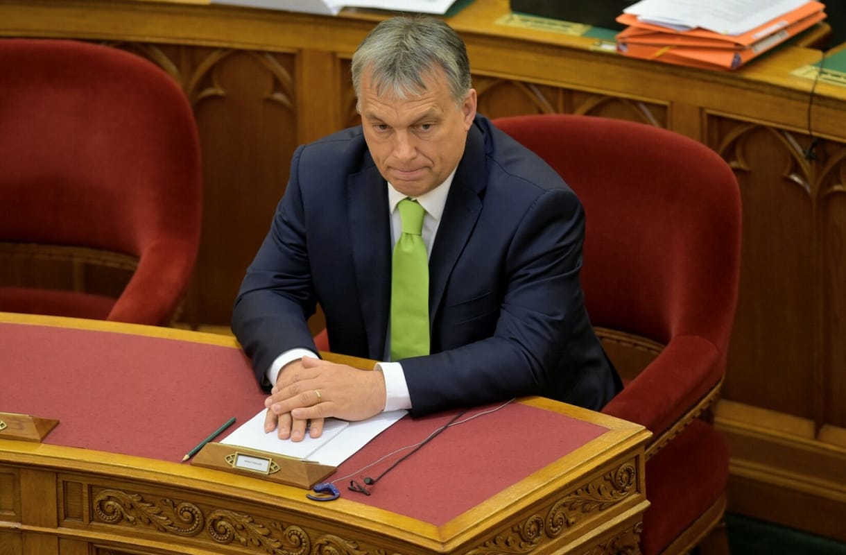 Orbán levelet írt az új francia államfőnek