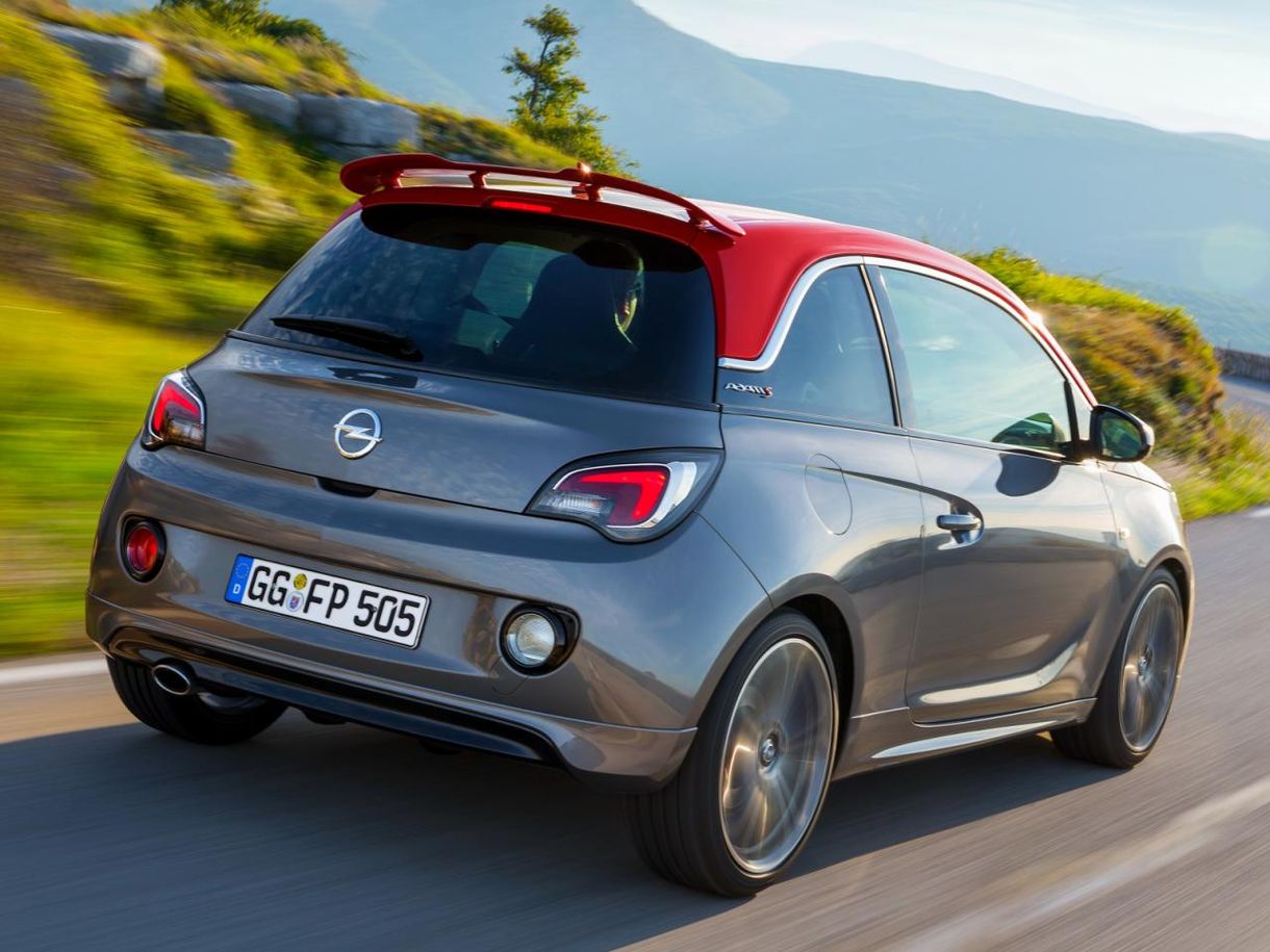 Adam és Corsa modelleket hív vissza az Opel