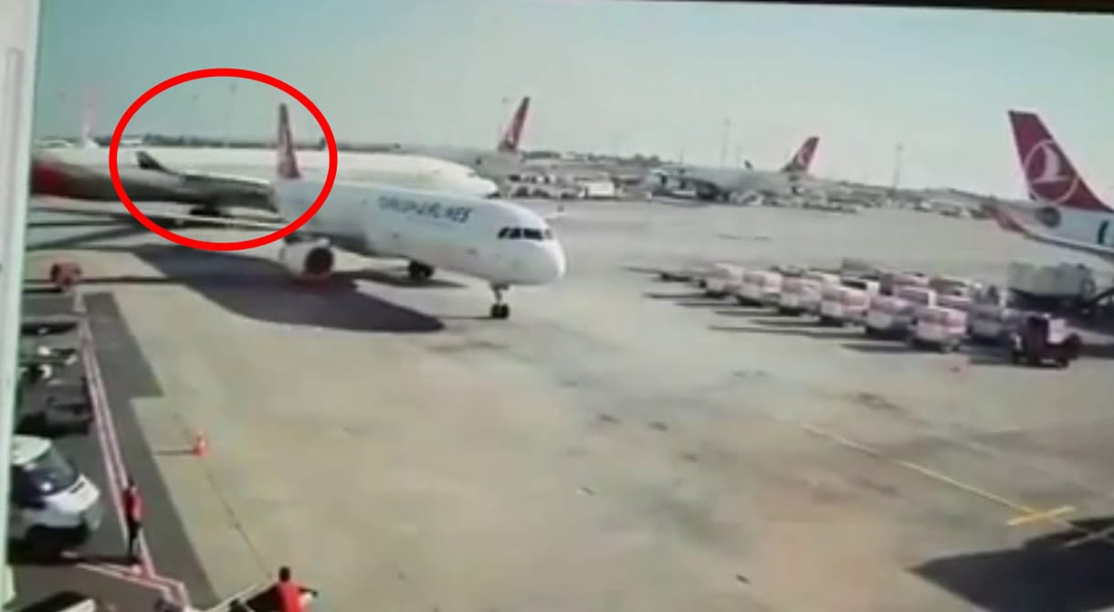 Videó: összeütközött két repülőgép Isztambulban, az egyik Airbus levágott a másikból egy jókora darabot