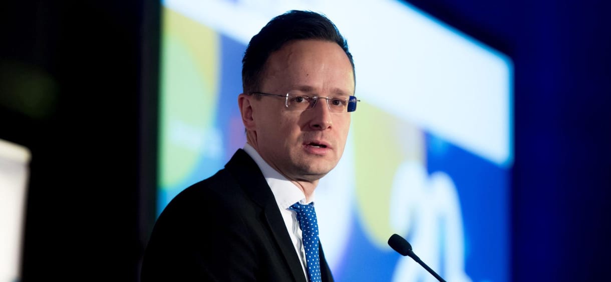 Rettentő kellemetlen ügybe keveredett Szijjártó