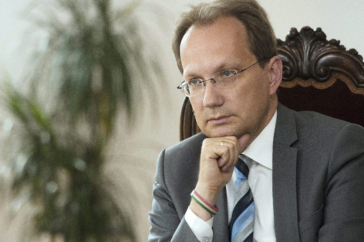 Hoppál Péter az MTI-ben követte meg az MSZP-t