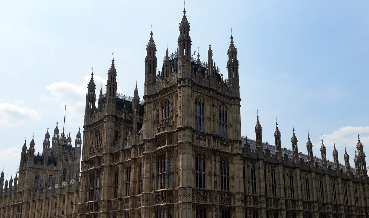 Tovább tépázza a Brexit a brit kormánypártot