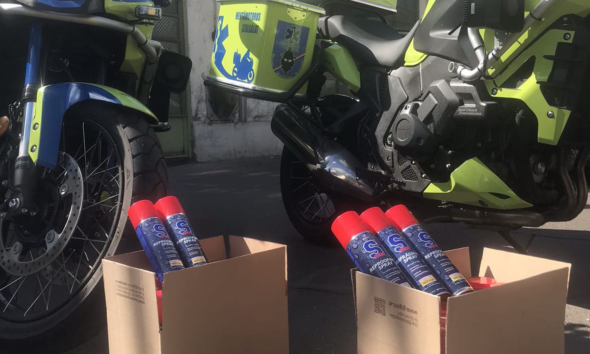 Motorosklubtól kaptak adományt a vírusmintákat gyűjtő mentőmotorosok