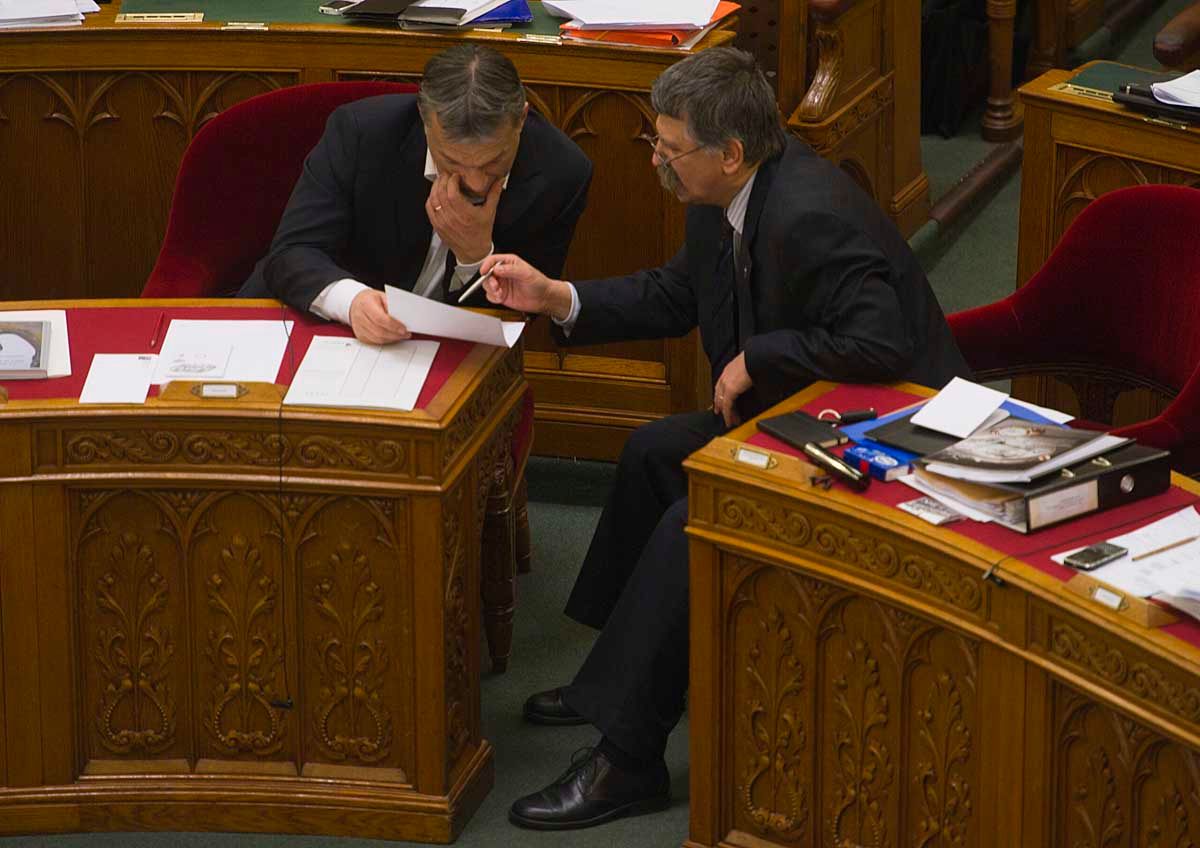 Orbán Viktor Horn Gyulának is írt karácsonyi lapot