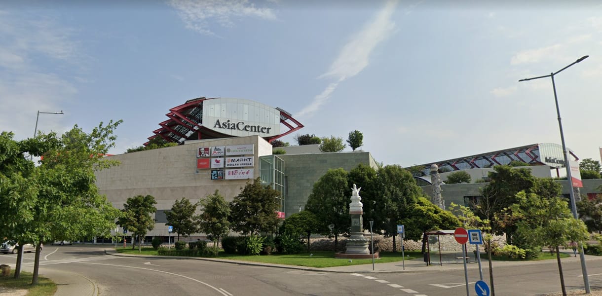 Tűz miatt kiürítették az Asia Centert