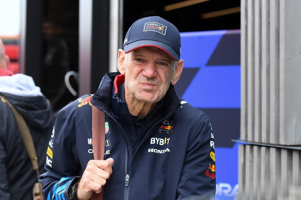 Az F1 tervezőlegendája az Aston Martinnál folytatja