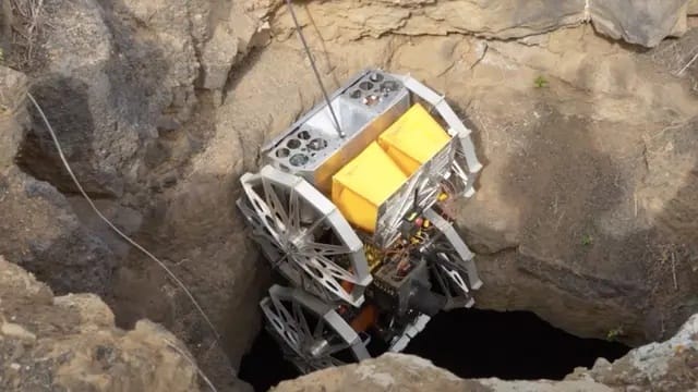 Megmutatták a robotot, amely segíthet túlélni az embernek a Hold felszínén