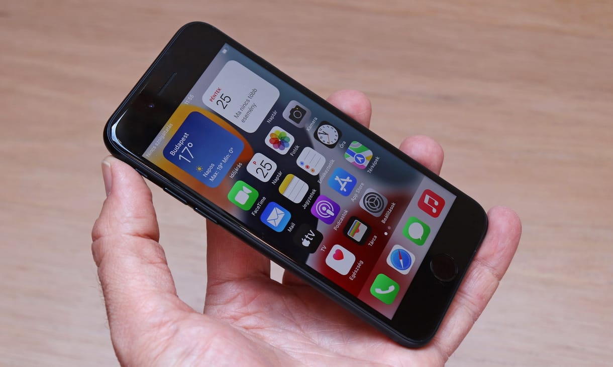 Lehet, hogy nem érkezik jövőre új iPhone SE