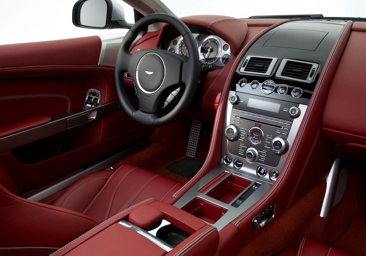 Aston Martin DB9