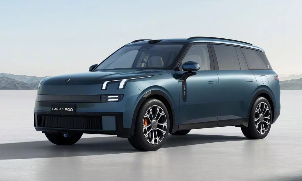 857 lóerővel és gigantikus 6K kijelzőkkel sokkol a legújabb SUV