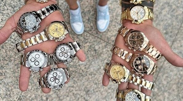 Akár 20 évet is kaphat a Beverly Hillsben luxusórákkal kereskedő influenszer, akiről kiderült, hogy közönséges csaló