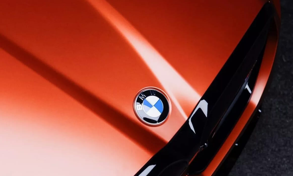 Másfélmillió BMW-t hívnak vissza fékproblémák miatt, még a cég részvényei is beestek miatta