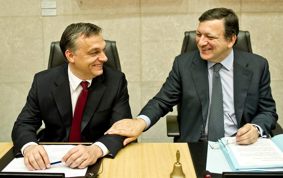Orbán megígérte Barrosónak, hogy cselekszik