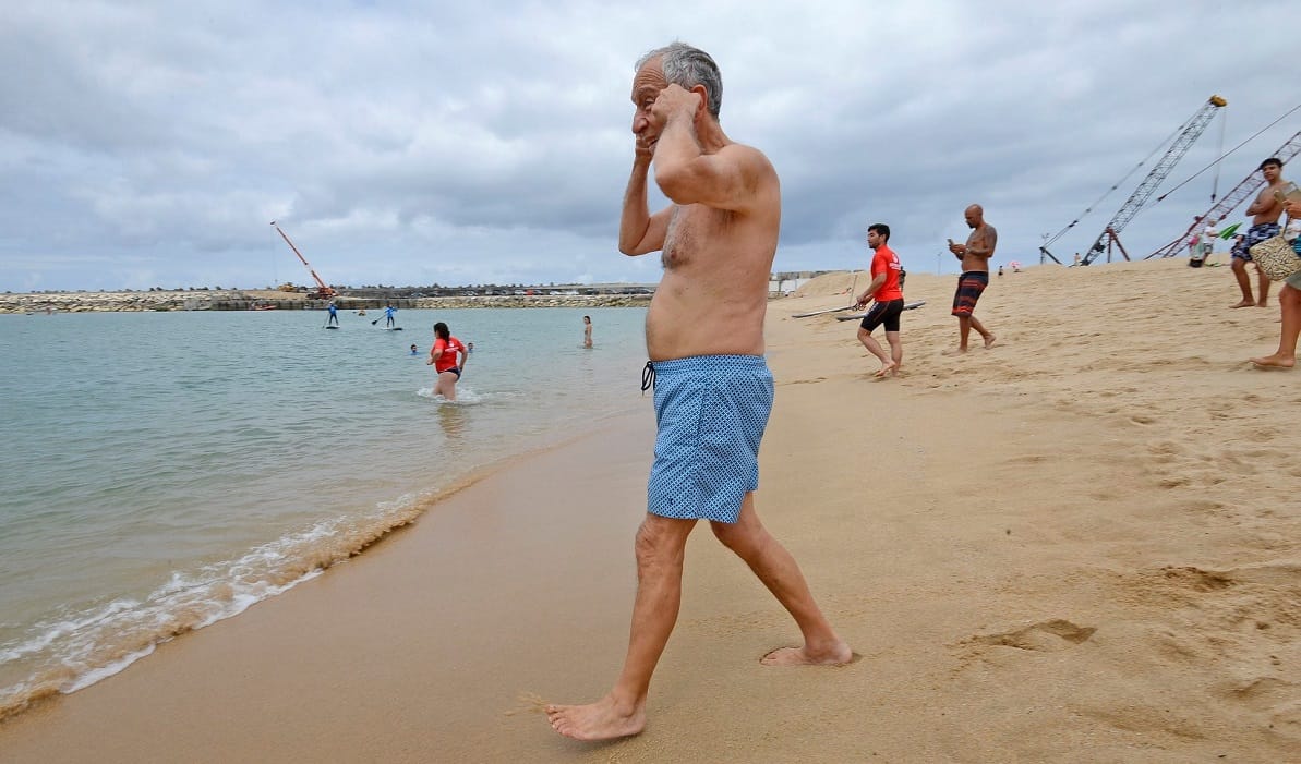 Megint fürdőnadrágban került elő a portugál elnök