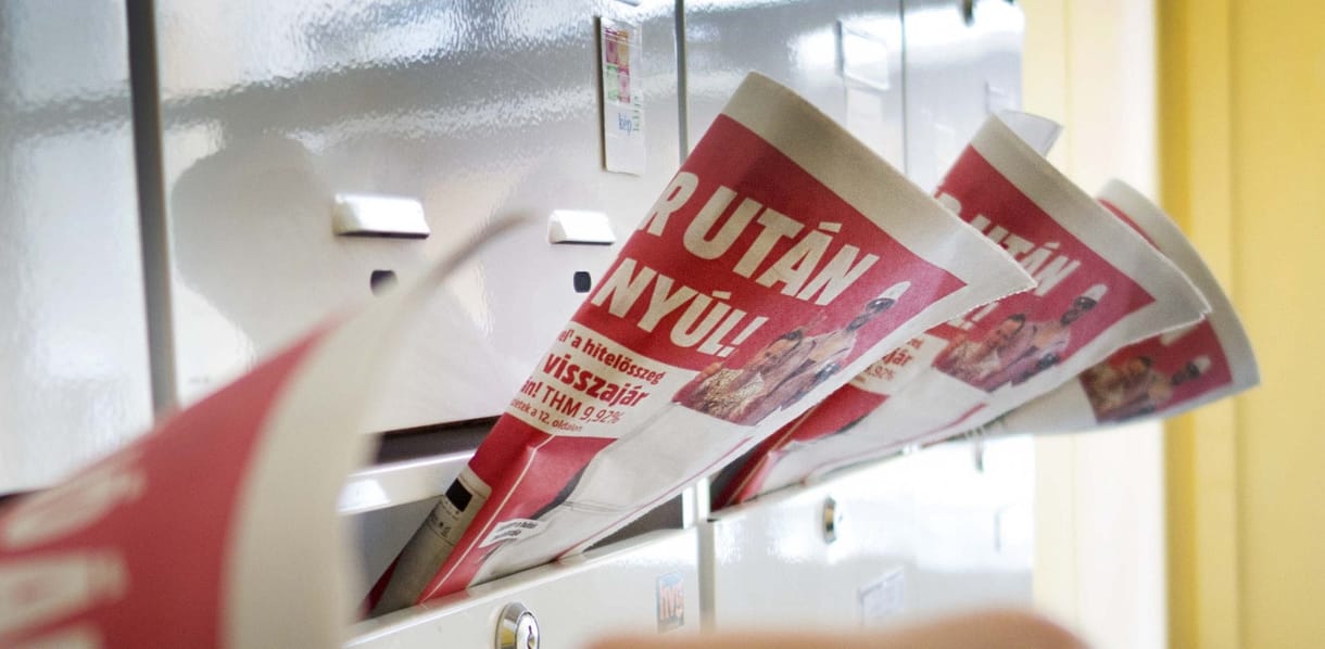Kivéreztetett reklámújságok? Egy teljes iparágnak és a vásárlóknak is betenne a kormány új terve