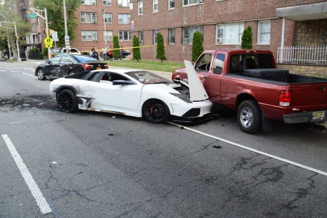 Hamisított Lamborghini tört-zúzott New Jersey utcáin
