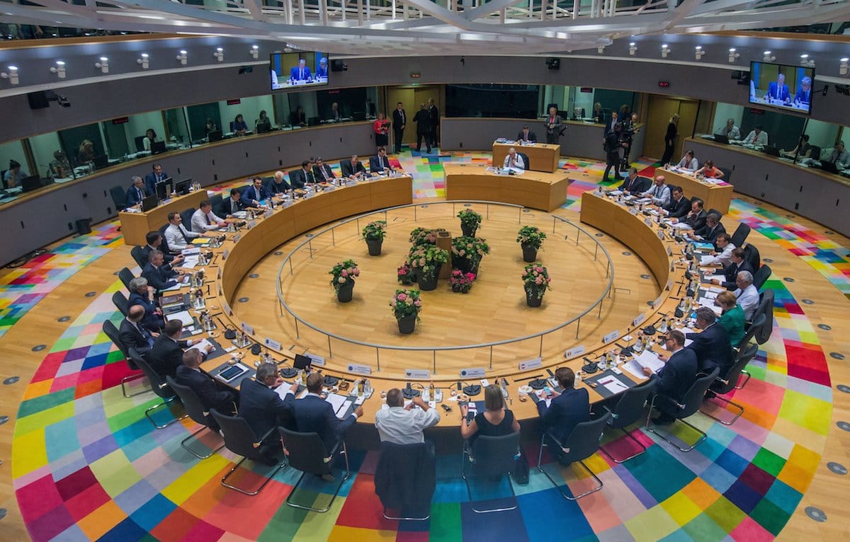 EU-csúcs Brüsszelben: a napirend unalmas, de a hangulat könnyen feszültté válhat