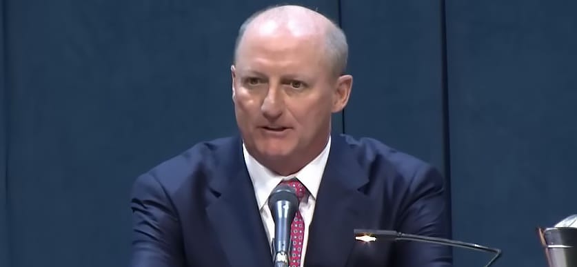 Az átlagos, dolgos jéghokirajongó apuka, akire most rászakadt 350 milliárd dollár készpénz