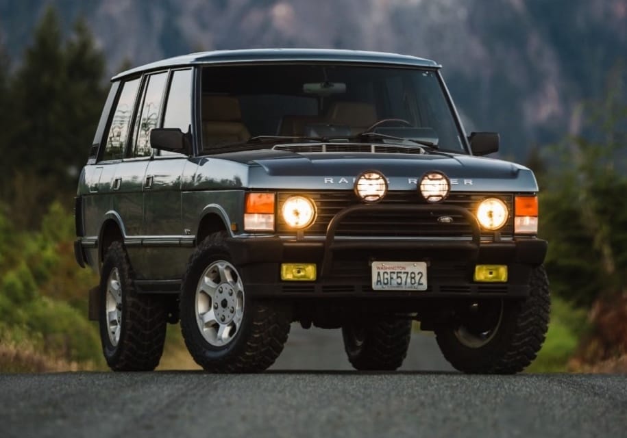Egy Range Rover V12-es motorral azért tudhat valamit