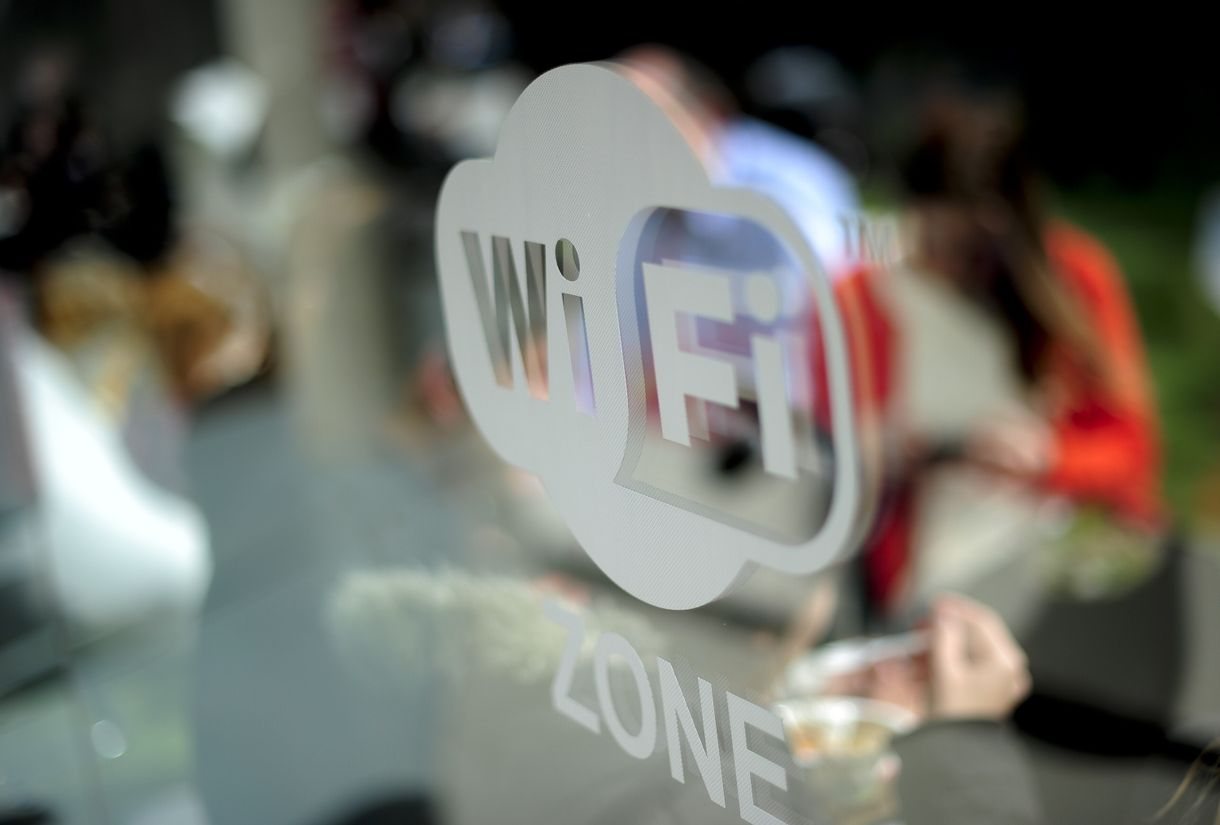 Bukarest előz: ingyenwifi lesz a buszokon, villamosokon