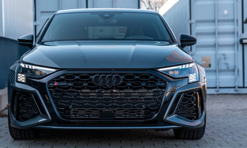 3,6 másodperc alatt 0-ról 100-ra, ezt tudja a legújabb Audi RS3