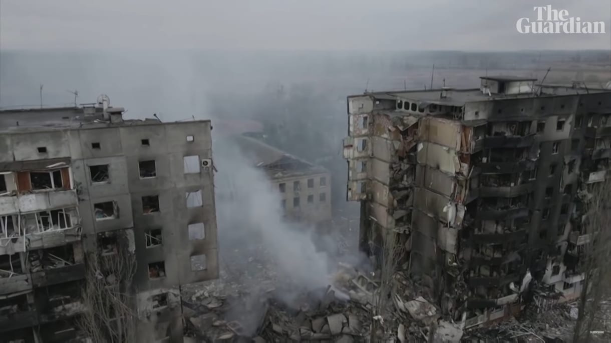Elképesztő drónvideó készült az orosz bombák okozta pusztításról