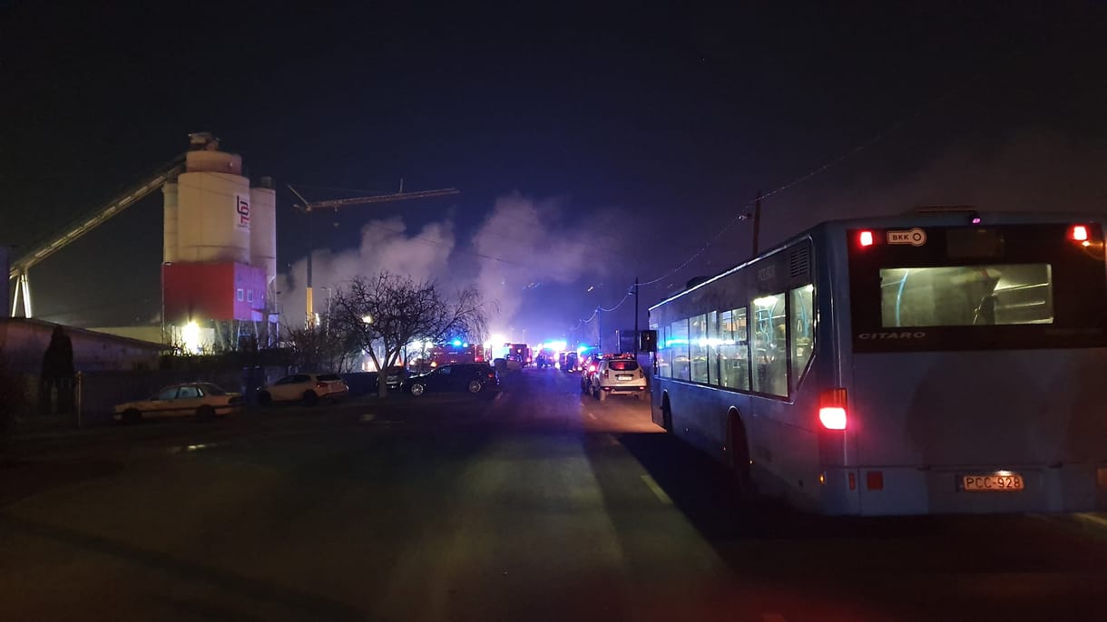 Faházak égtek hatalmas lángokkal Óbudán