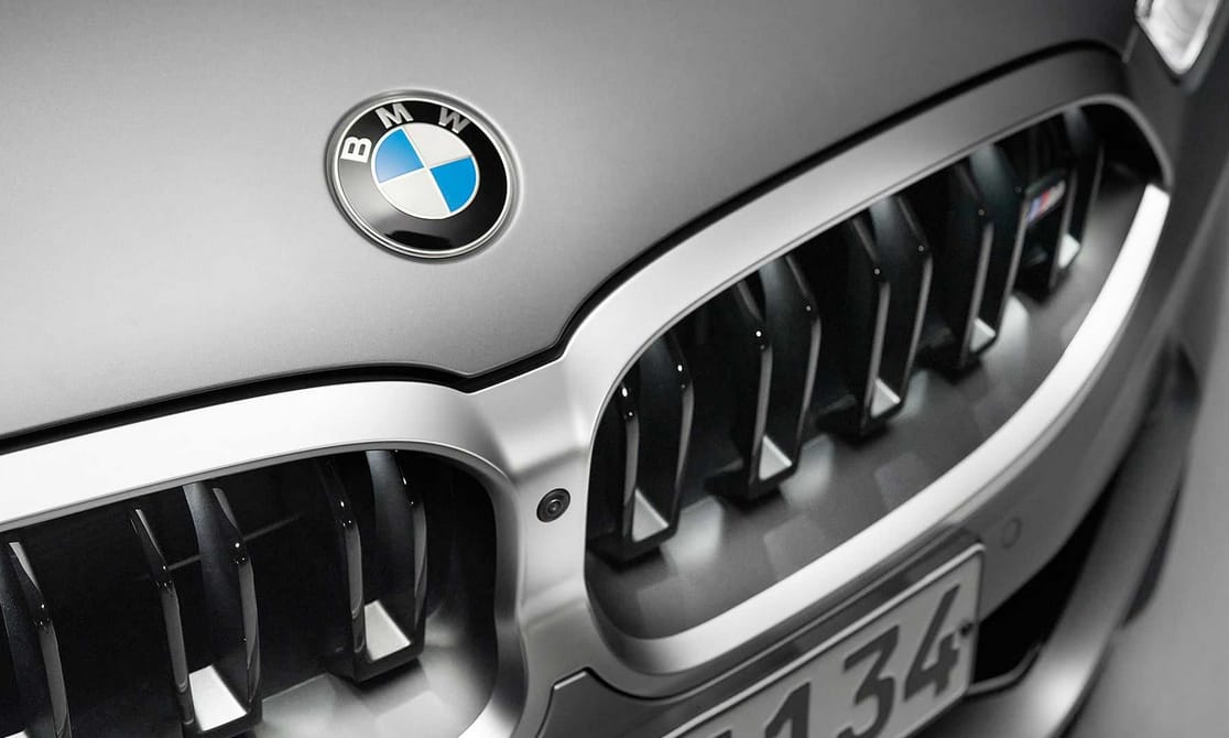 Világító hűtőráccsal debütált a megújult BMW 8-as széria