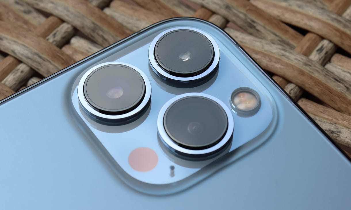 Olyan kamerát kaphat 2023 legerősebb iPhone-ja, amit az androidosok évek óta használnak
