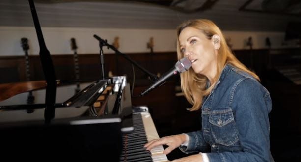 Gyönyörű George Harrison-feldolgozással jelentkezett Sheryl Crow