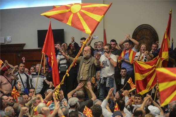 Macedón külügyminiszter: Gruevszki élete soha nem volt veszélyben