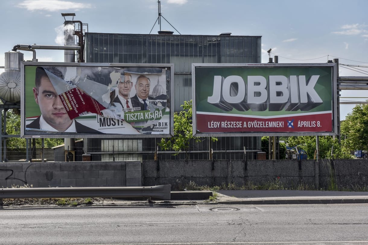 A Jobbik lett a kint hagyott választási plakátok rekordere