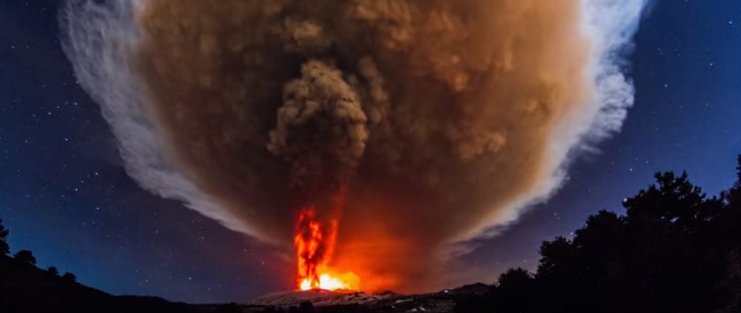 Videó: Felébredt az Etna Szicíliában és elképesztő látványt nyújt