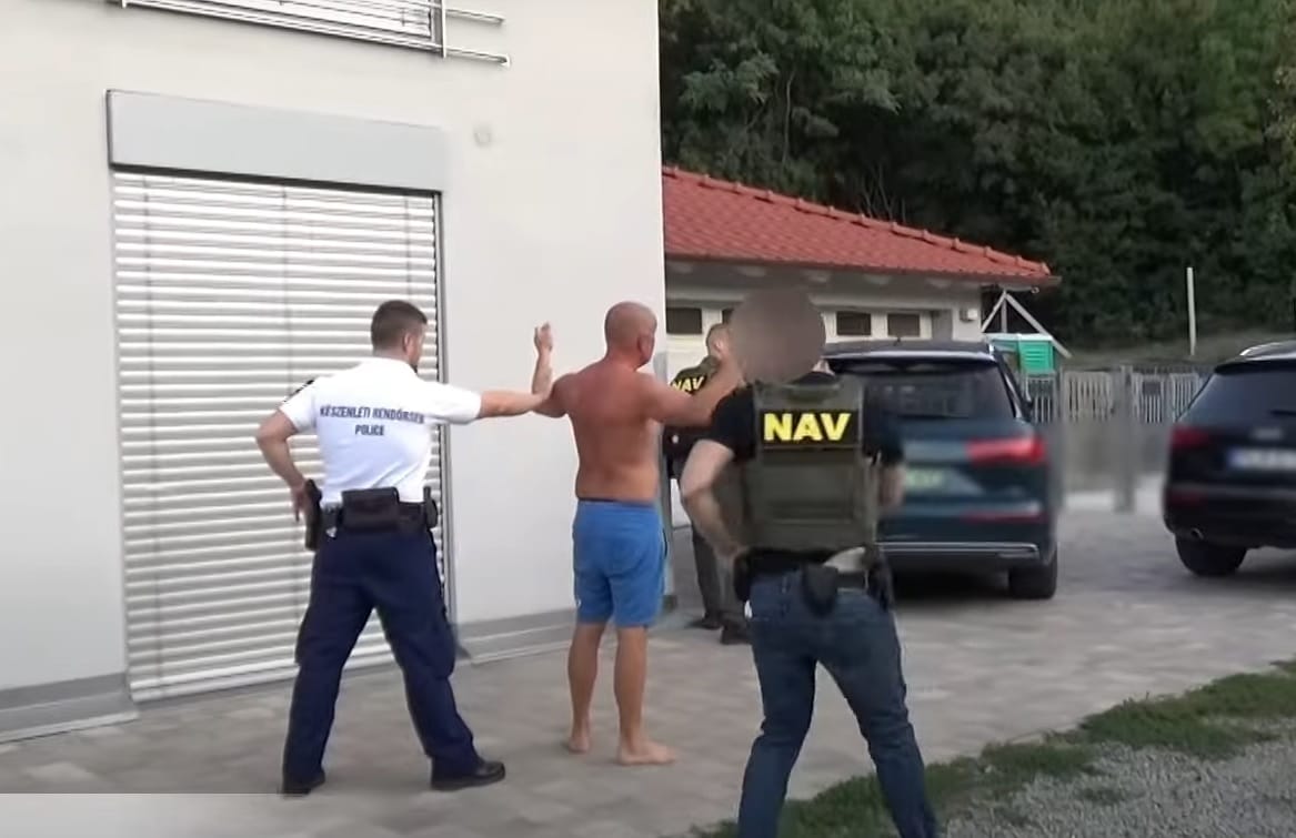 Védelmi pénzt szedő taxishiénákra csapott le száz rendőr és NAV-os