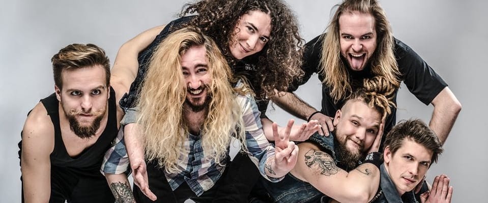 „Maradj velem otthon” – itt a Fatal Error új klipje