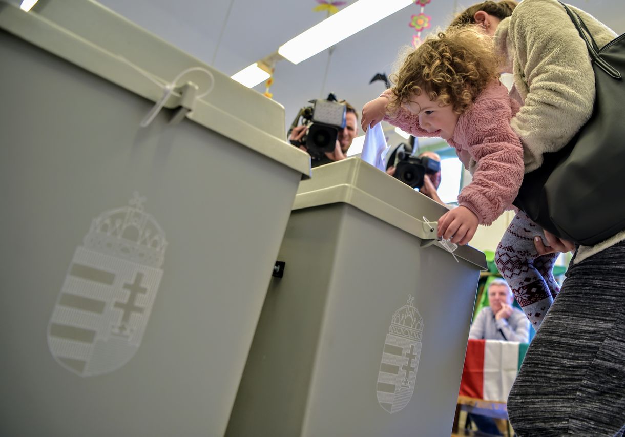 Meg kell semmisíteni a választók adatairól szóló pártnyilvántartásokat