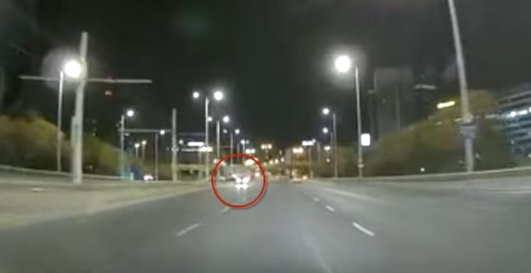 Megint a forgalommal szemben hajtott valaki éjjel az Árpád hídon - videó
