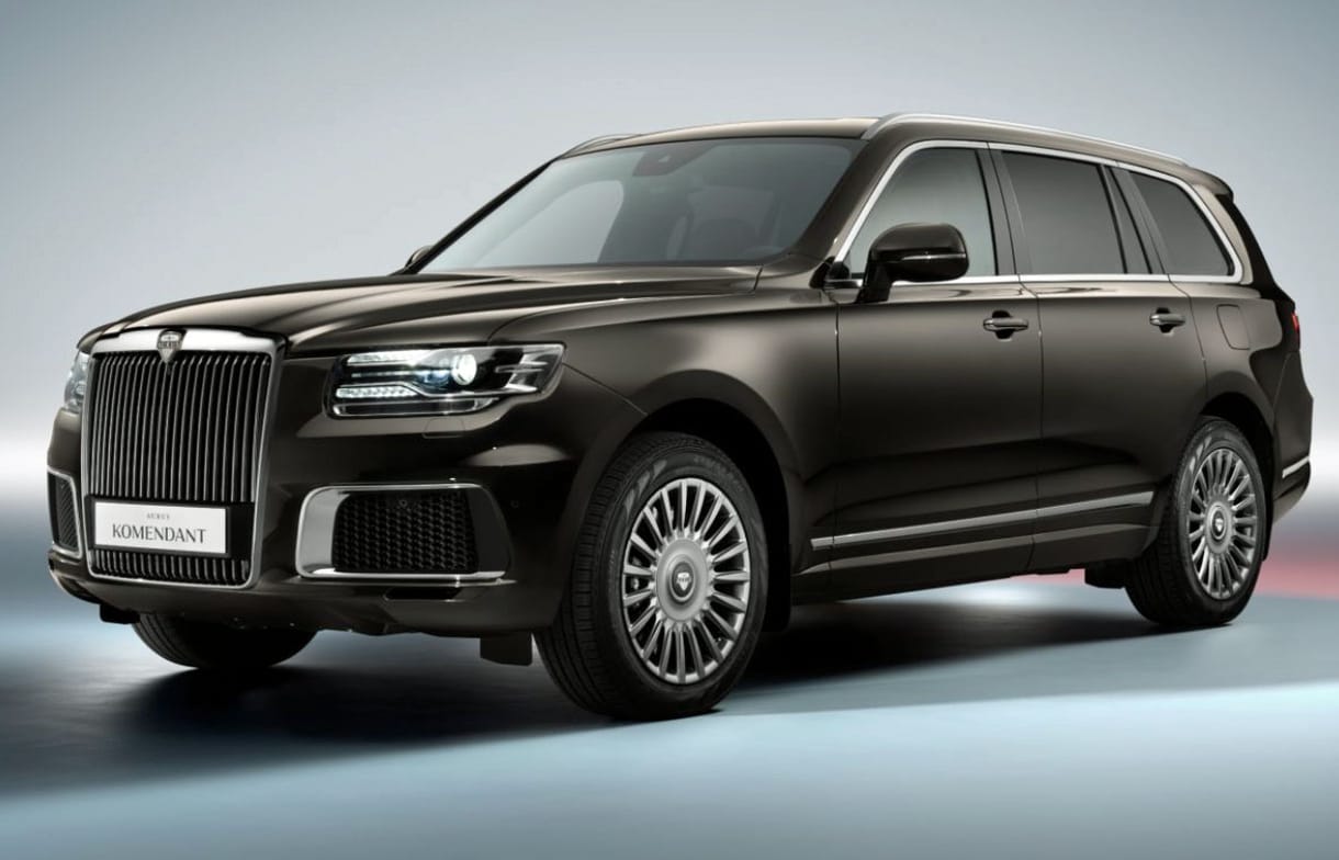 Elkészült Putyin álomautója, az orosz Rolls-Royce SUV